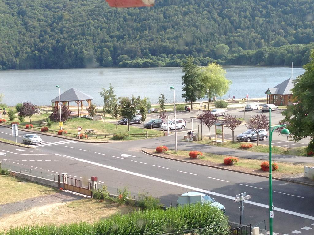 La Vue Sur Le Paradis Chambon-sur-Lac Exterior photo