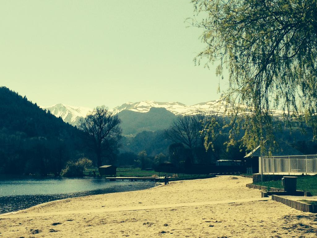 La Vue Sur Le Paradis Chambon-sur-Lac Exterior photo
